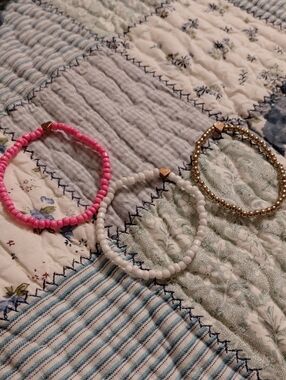 Beaded Heart Charm Bracelet Set - Pink, White & Gold
